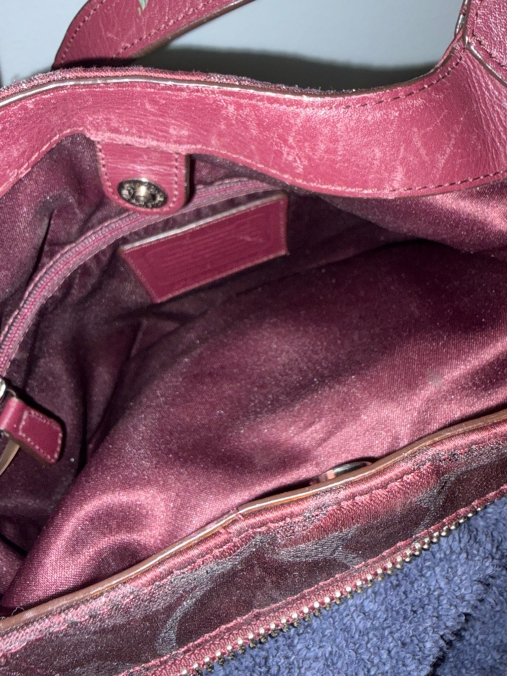 Coach Campbell Signature Hobo Bag - Picture 10 of 12